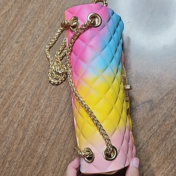 Rainbow Quilted PVC Jelly Purse - Picture 8 of 15